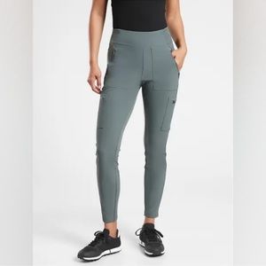 Athleta Headland Hybrid Cargo II Tight 12